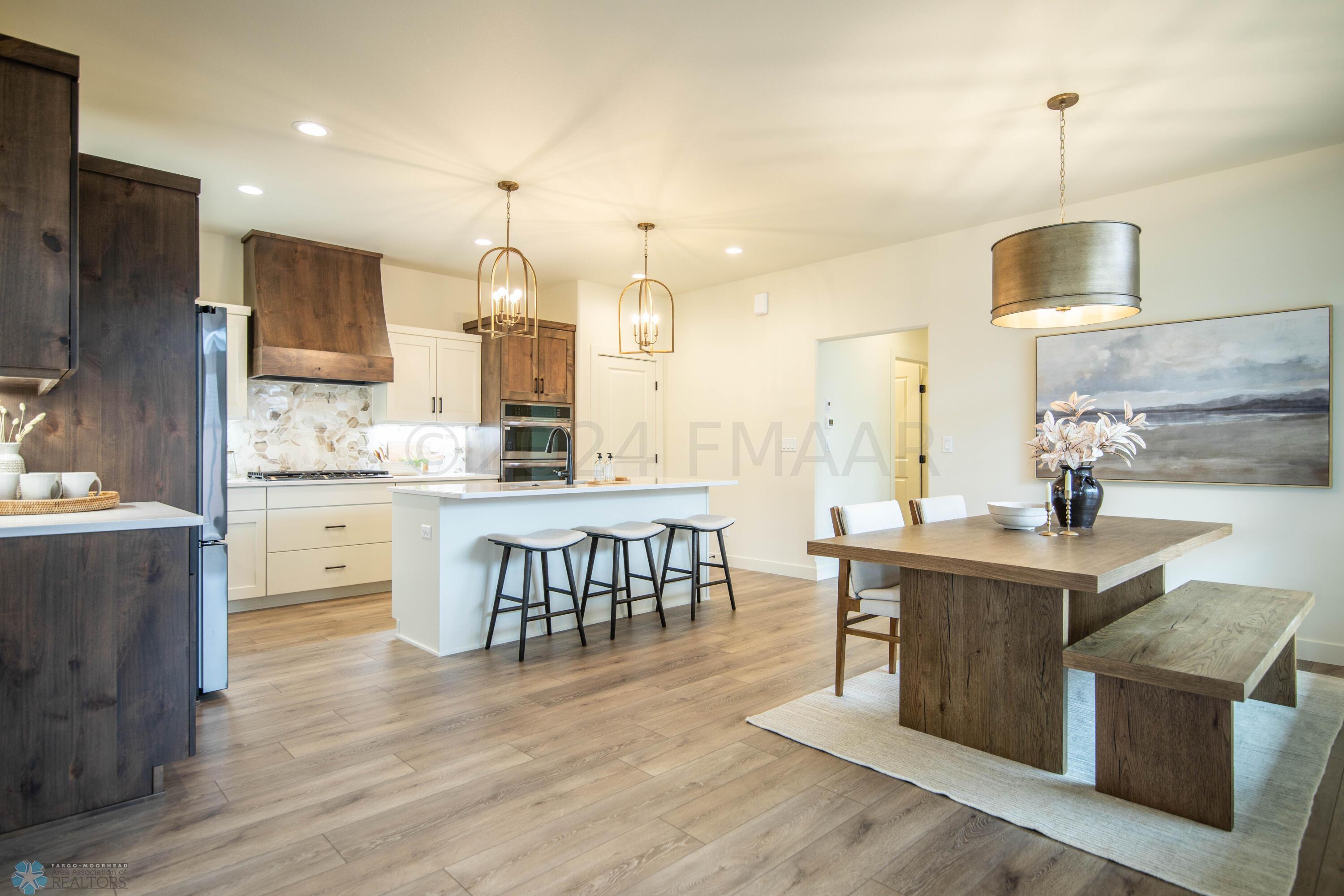 West Fargo, North Dakota 58078, United States, 2 Bedrooms Bedrooms, ,2 BathroomsBathrooms,Residential,Pending,60031