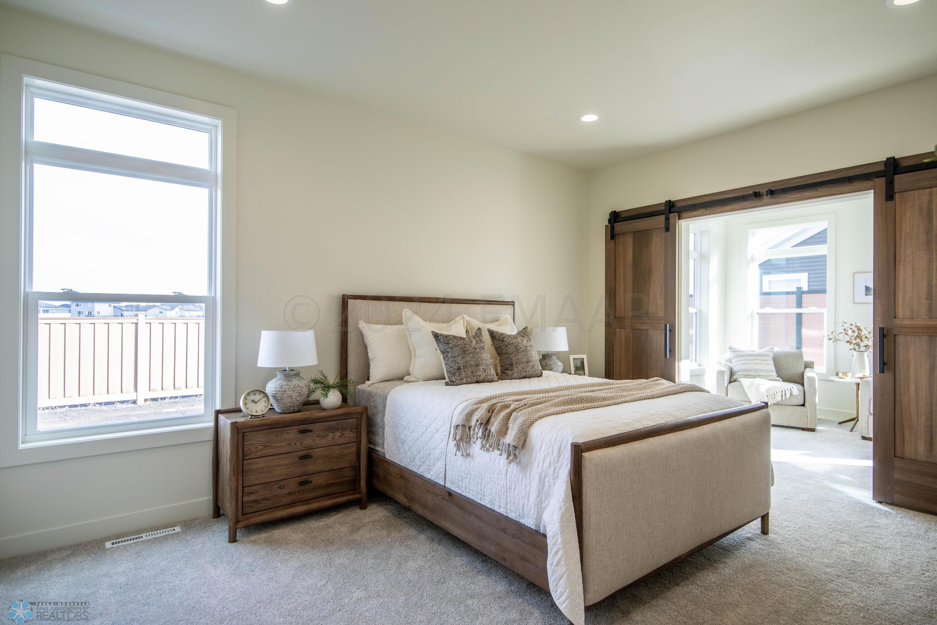 West Fargo, North Dakota 58078, United States, 2 Bedrooms Bedrooms, ,2 BathroomsBathrooms,Residential,Pending,60031