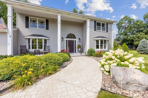 Homes For Sale - 412 Willow Lane<br/> Carver County, Watertown, MN 55388