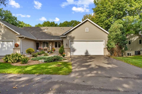 Townhouse For Sale - 1478 Violet Lane<br/> Eagan, MN 55122