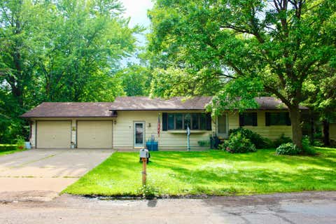 Homes For Sale - 514 Oak Avenue<br/> Pine County, Hinckley, MN 55037