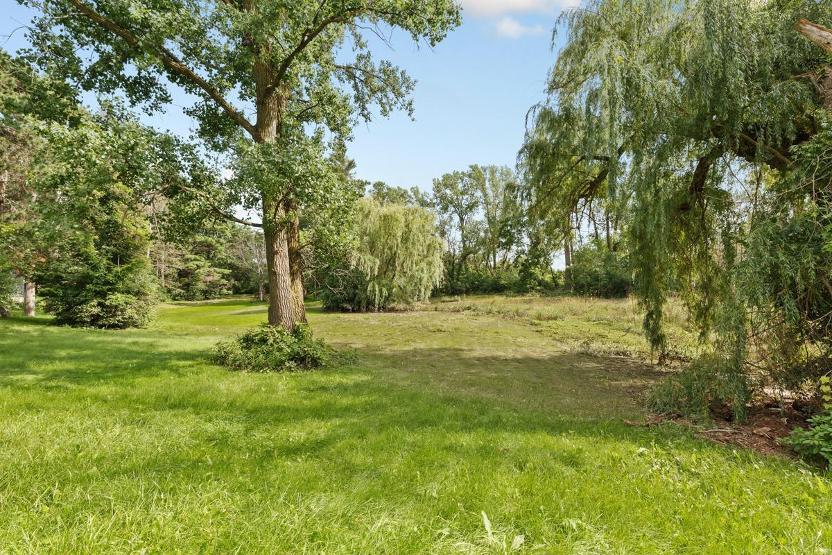 56351 220th Street, Austin, Minnesota image 17