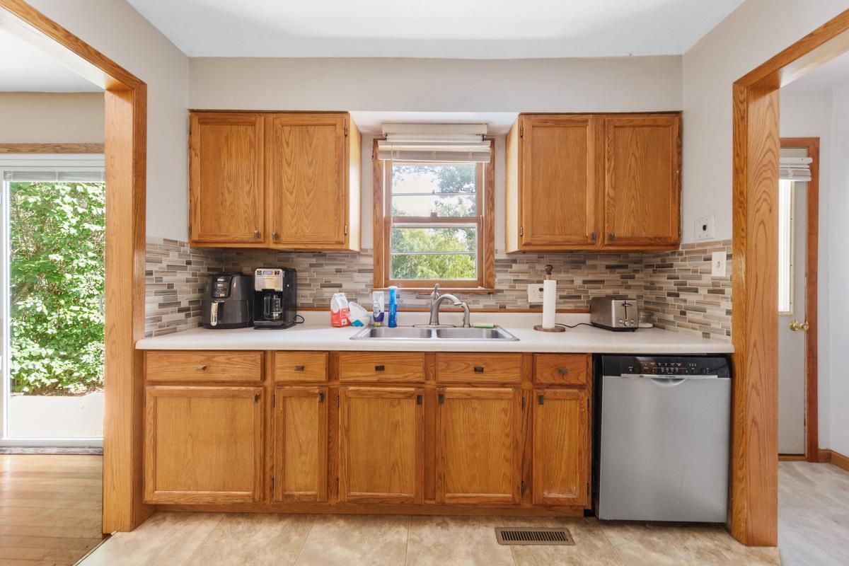 56351 220th Street, Austin, Minnesota image 9