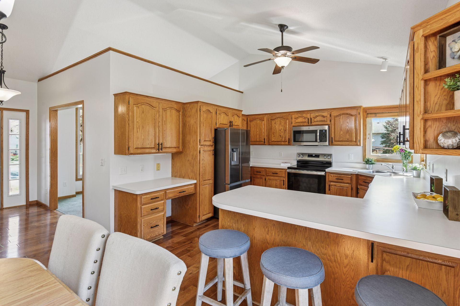 326 William Lake Shore Drive, Waconia, Minnesota image 8
