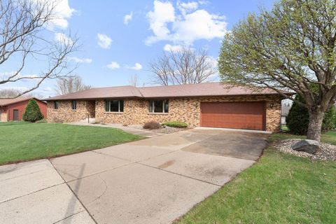Homes For Sale - 1455 Sunset Drive<br/> Steele County, Owatonna, MN 55060