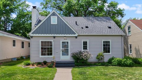 Homes For Sale - 3805 Zenith Avenue<br/> Robbinsdale, MN 55422