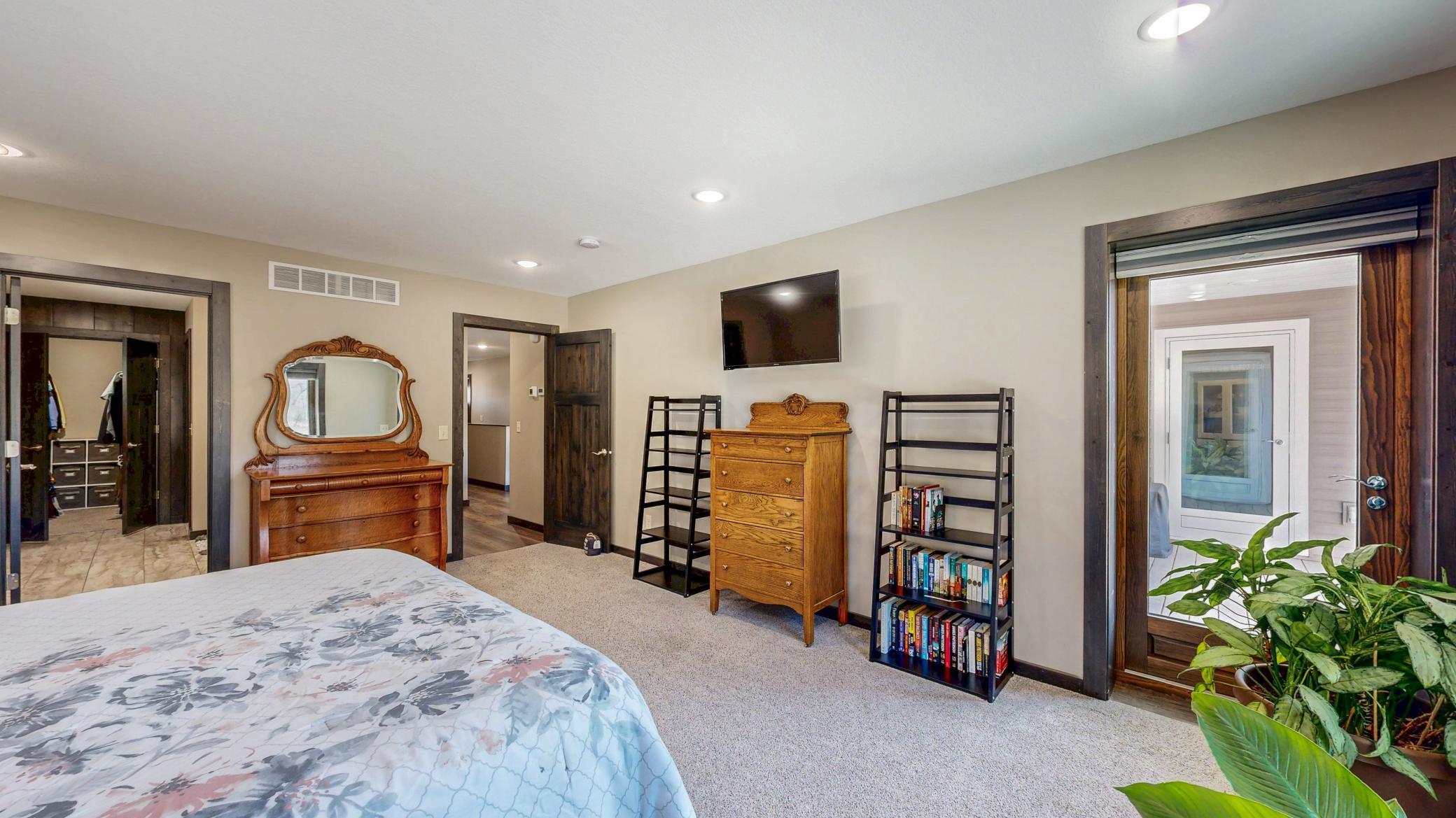 26369 Cherokee Road, Saint Charles, Minnesota image 37