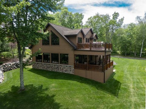 Homes For Sale - 40560 S Bay Drive<br/> Emily, MN 56447