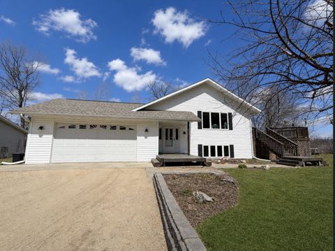 Homes For Sale - 6166 Sandy Drive<br/> Bemidji, MN 56601