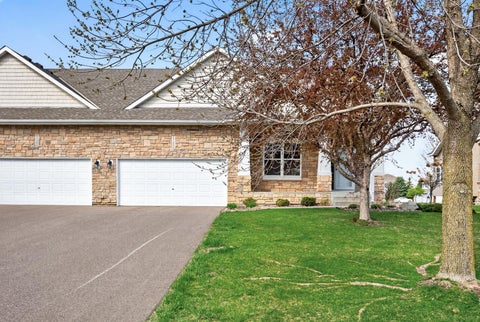 Townhouse For Sale - 17281 Eagleview Drive<br/> Farmington, MN 55024
