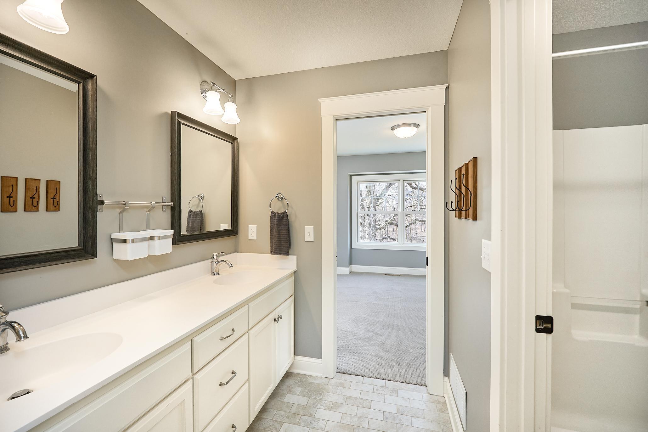 1187 Gabriel Court, Chaska, Minnesota image 36