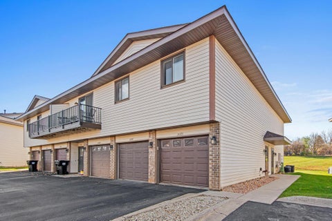 Condo For Sale - 11177 Edgewood Circle<br/> Champlin, MN 55316