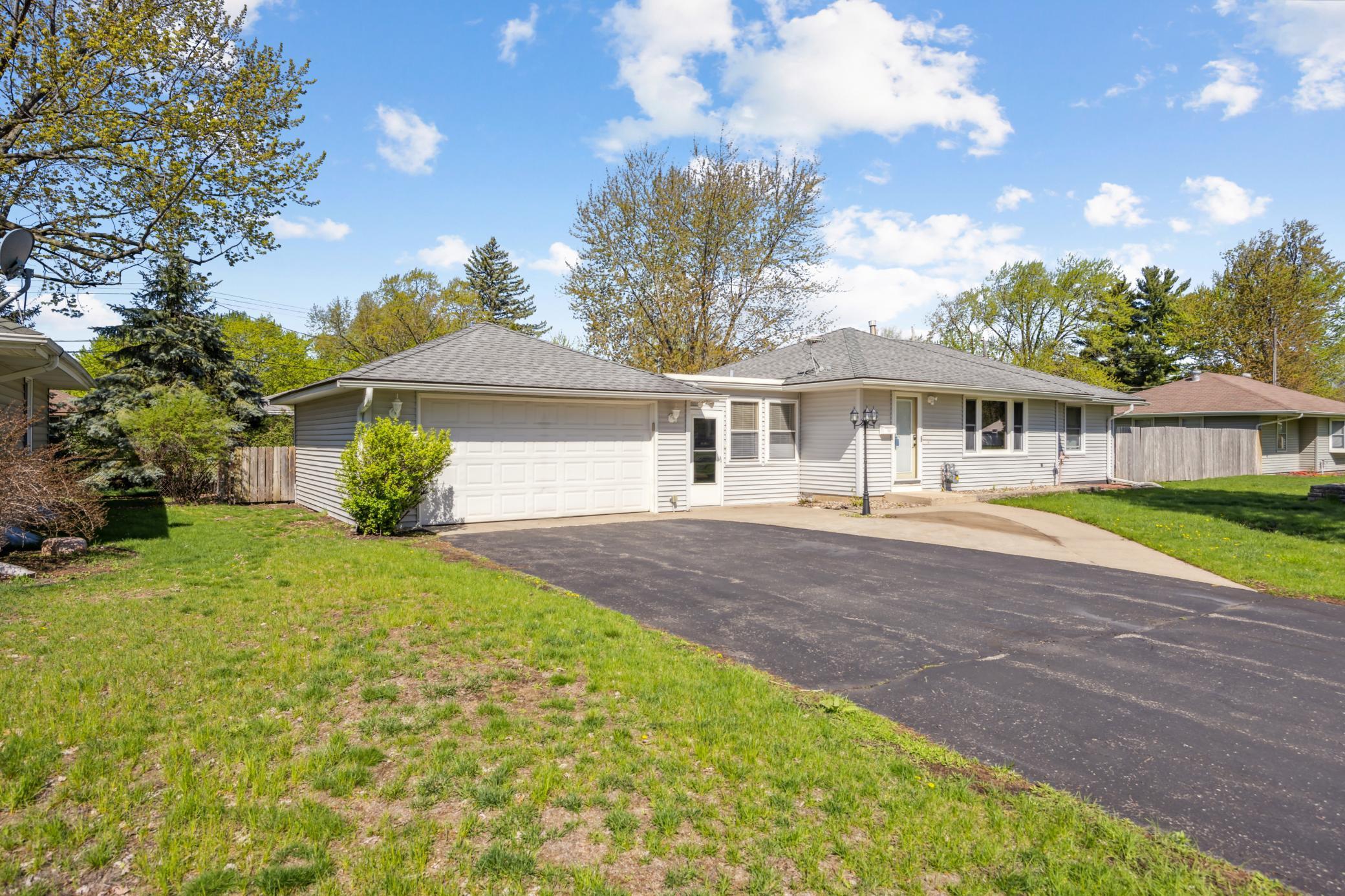 8808 10th Avenue, Bloomington, Minnesota image 3