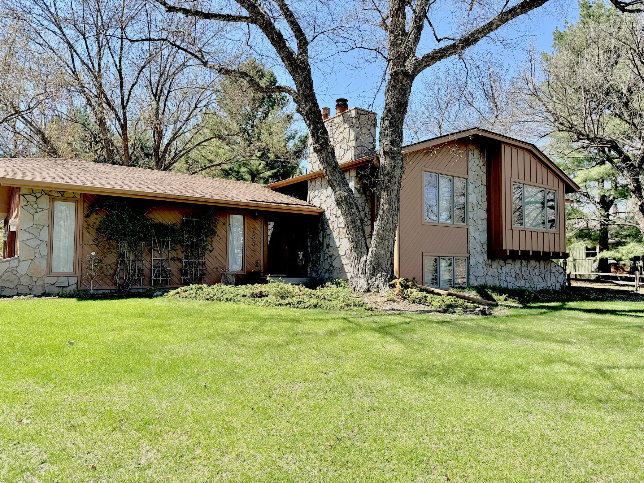 7864 Demontreville Trail, Lake Elmo, Minnesota image 1