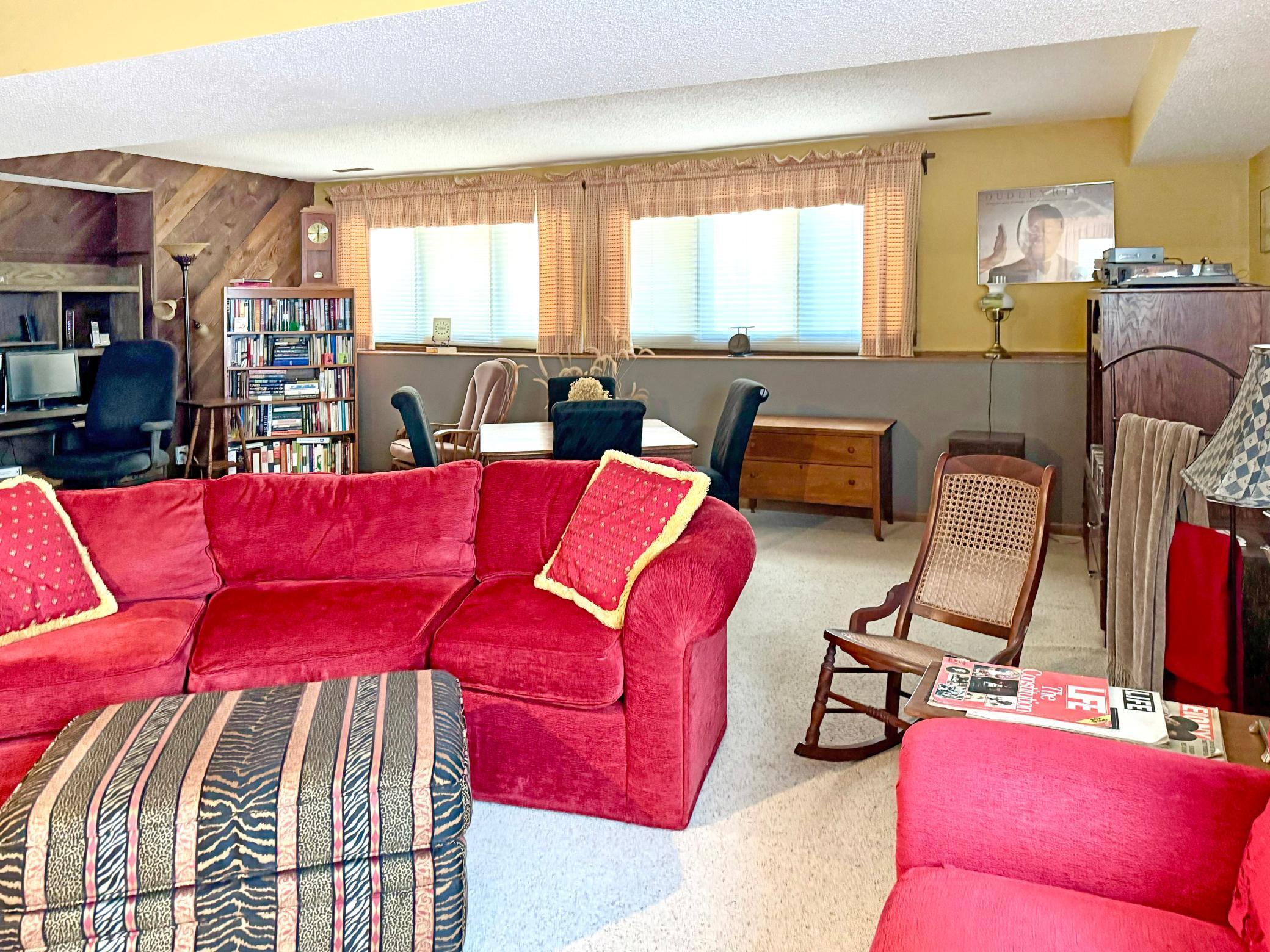 7864 Demontreville Trail, Lake Elmo, Minnesota image 16