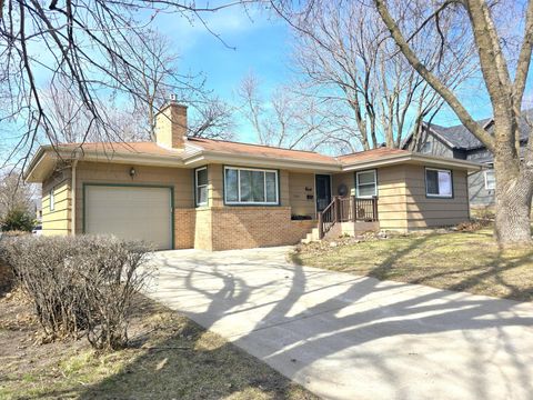 Homes For Sale - 1532 4th Avenue<br/> Cottonwood County, Windom, MN 56101