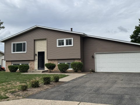 Homes For Sale - 134 Cannon View Drive<br/> Goodhue County, Red Wing, MN 55066