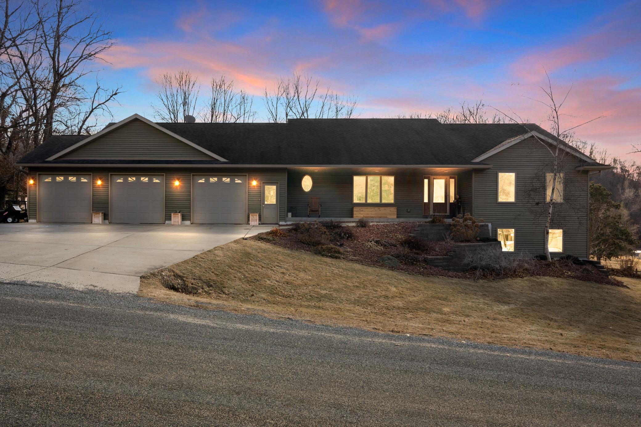 8675 Golfview Drive, Houston, Minnesota image 1