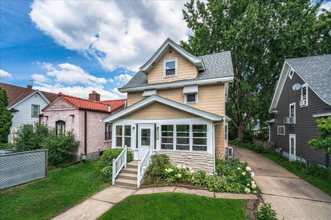 Homes For Sale - 1263 Minnehaha Avenue<br/> Saint Paul, MN 55104