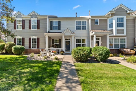 Townhouse For Sale - 4360 Empress Drive<br/> Washington County, Hugo, MN 55038