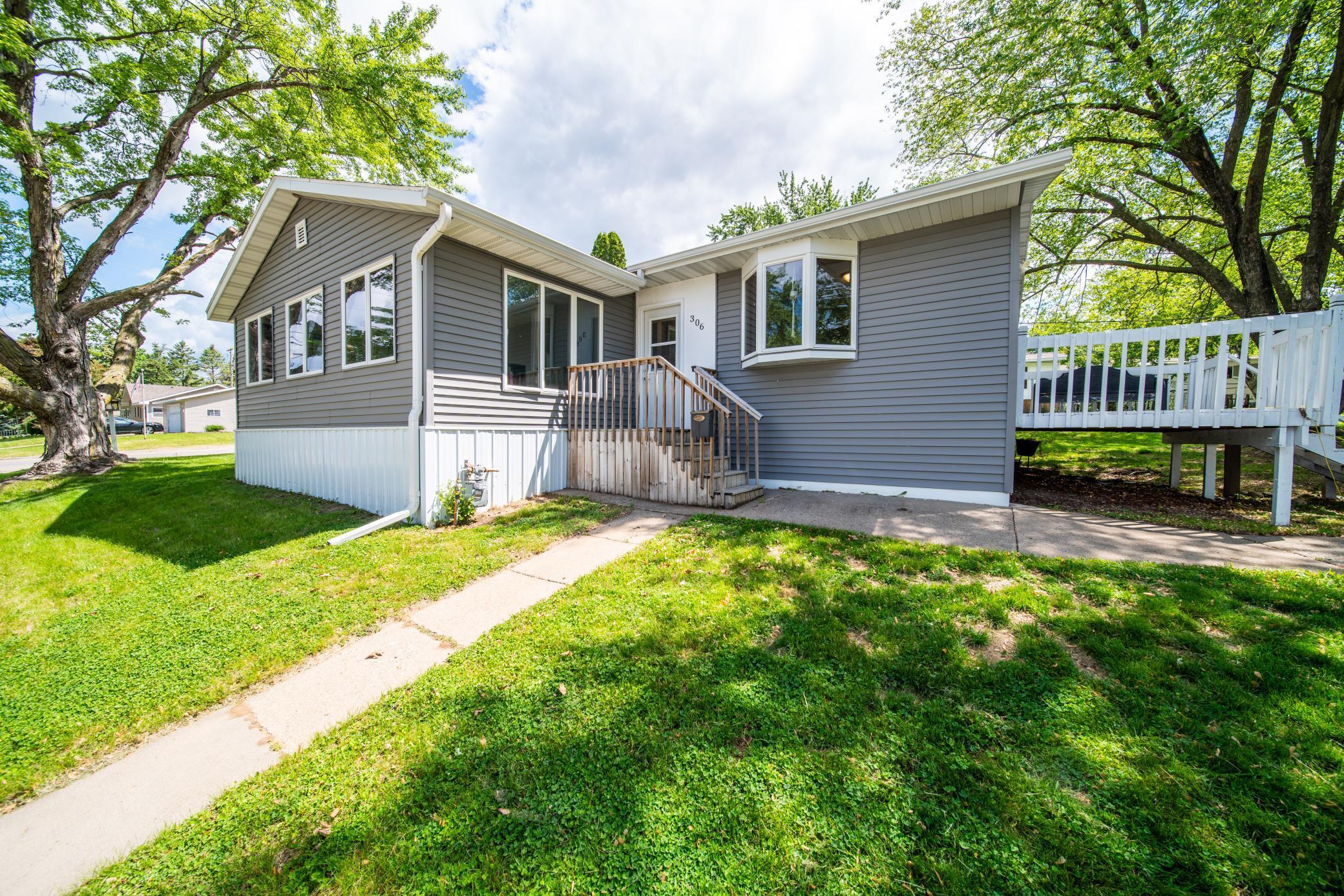 306 Hiawatha Drive E Dr, Wabasha, Minnesota image 1