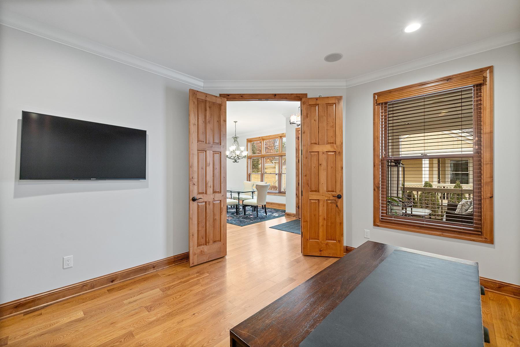 1328 Riverside Lane, Mendota Heights, Minnesota image 4