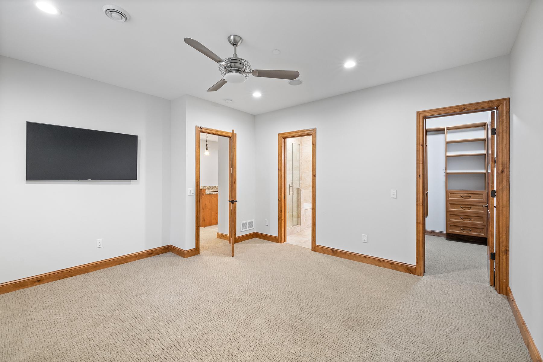 1328 Riverside Lane, Mendota Heights, Minnesota image 34