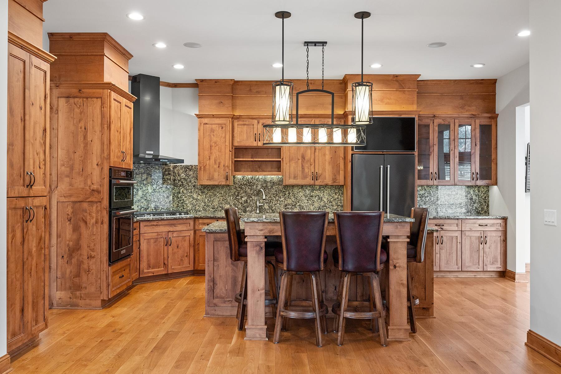 1328 Riverside Lane, Mendota Heights, Minnesota image 13
