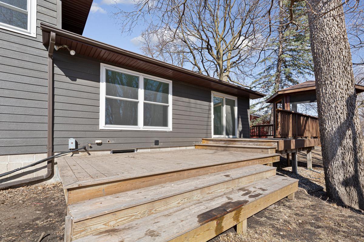 1121 Sunrise Drive, North Mankato, Minnesota image 8