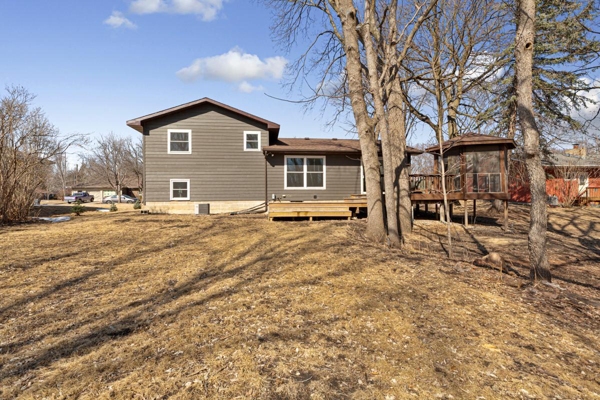 1121 Sunrise Drive, North Mankato, Minnesota image 7