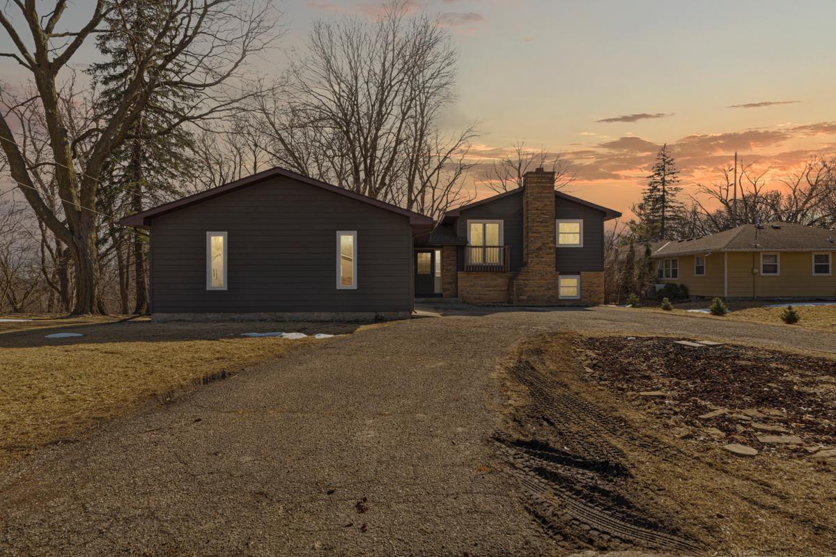 1121 Sunrise Drive, North Mankato, Minnesota image 3