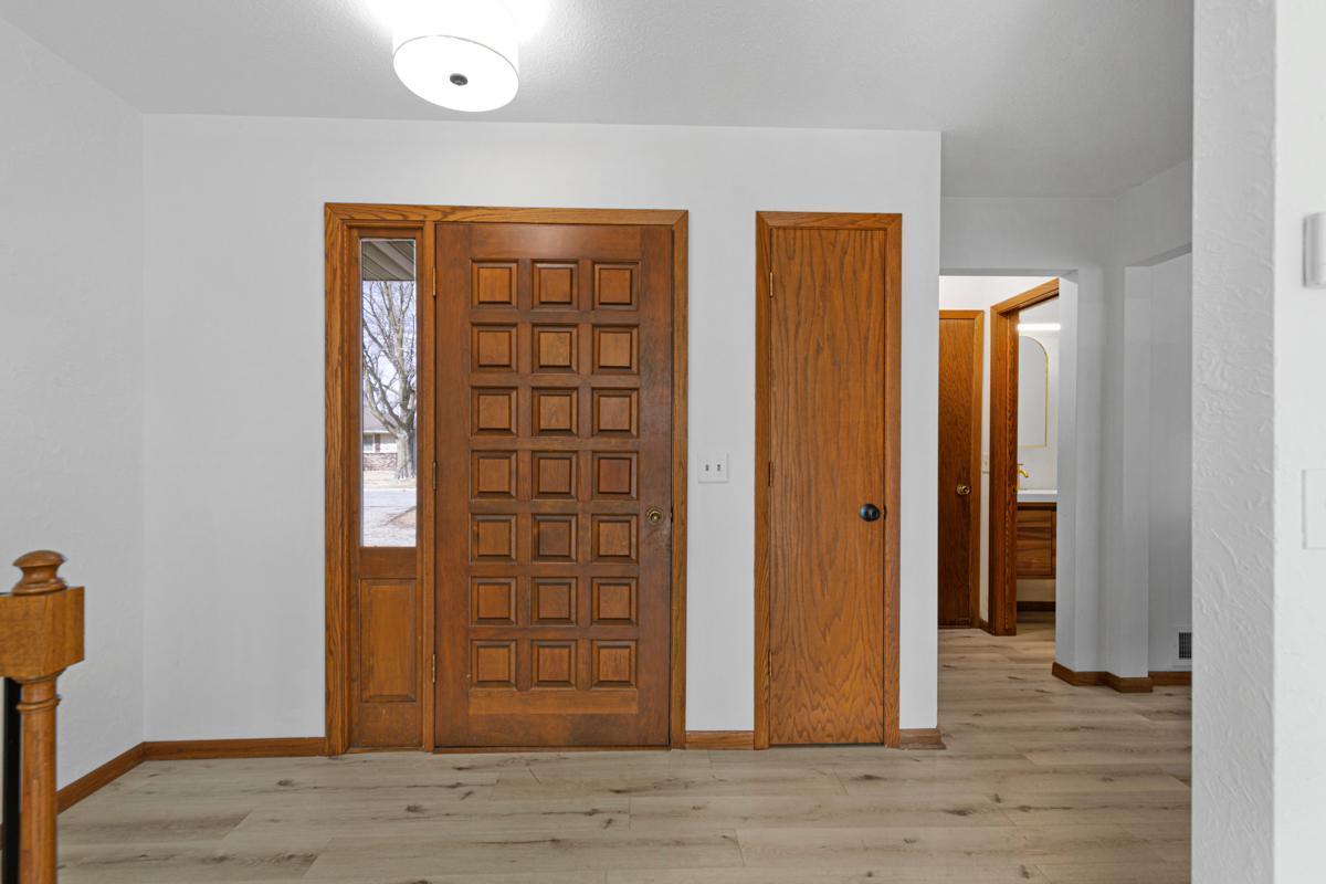 1121 Sunrise Drive, North Mankato, Minnesota image 16