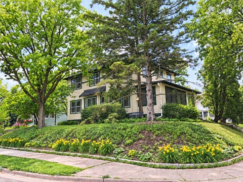 Homes For Sale - 3001 W 47th Street<br/> Minneapolis, MN 55410