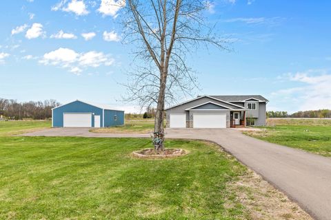 Homes For Sale - 7711 Rolling Meadows Circle<br/> Pine City, MN 55063