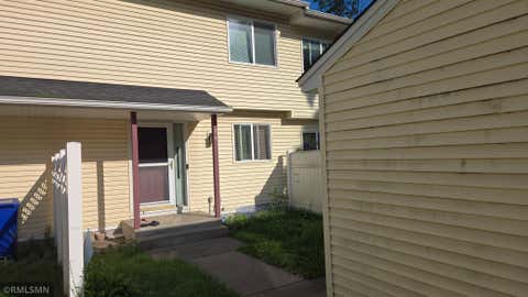Townhouse For Sale - 341 Winifred Street<br/> Ramsey County, Saint Paul, MN 55107