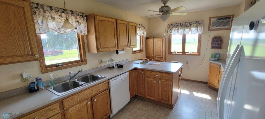 Barney, North Dakota 58008, United States, 3 Bedrooms Bedrooms, ,2 BathroomsBathrooms,Residential,Pending,46804
