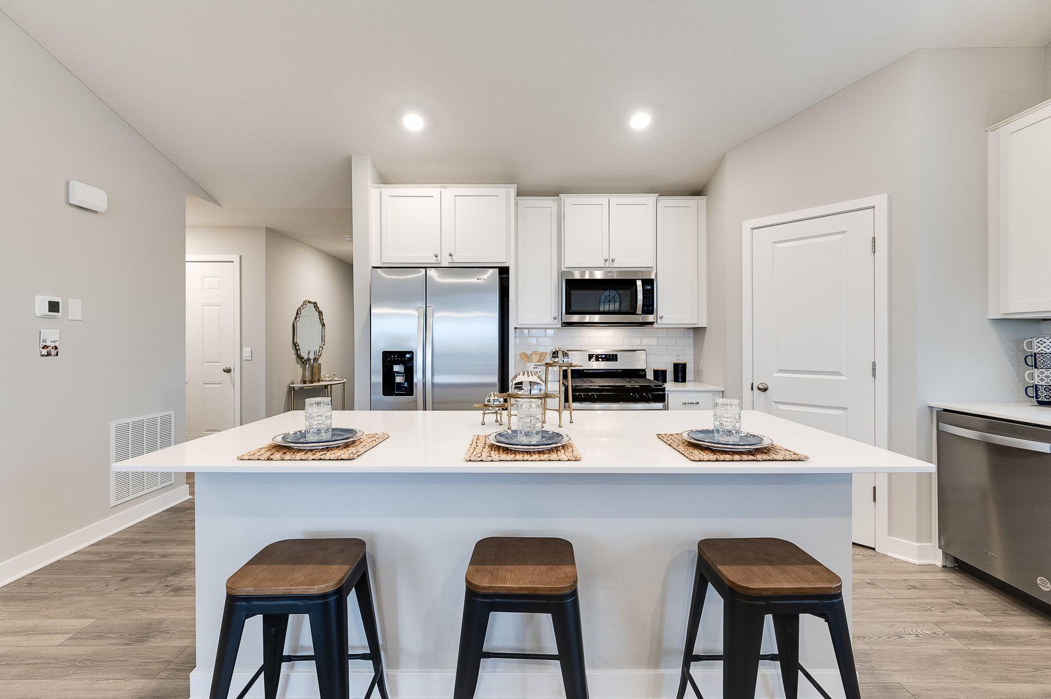 2128 Latour Drive, Shakopee, Minnesota image 3