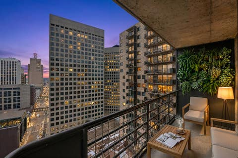 Condo For Sale - 66 9th Street<br/> Ramsey County, Saint Paul, MN 55101