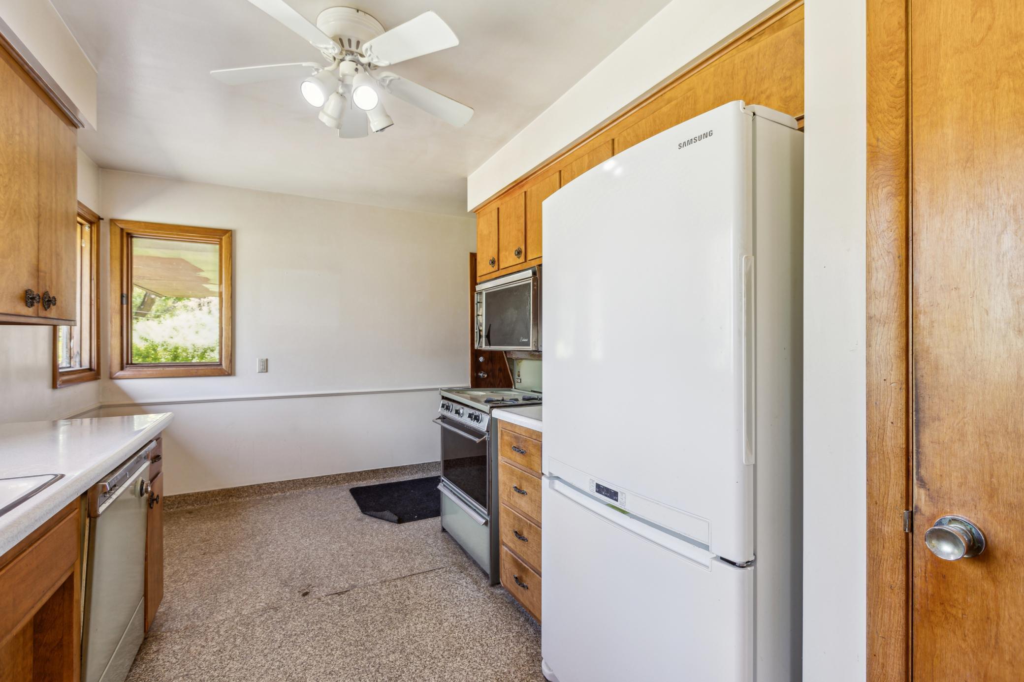 1210 Pineview Lane, Minneapolis, Minnesota image 13