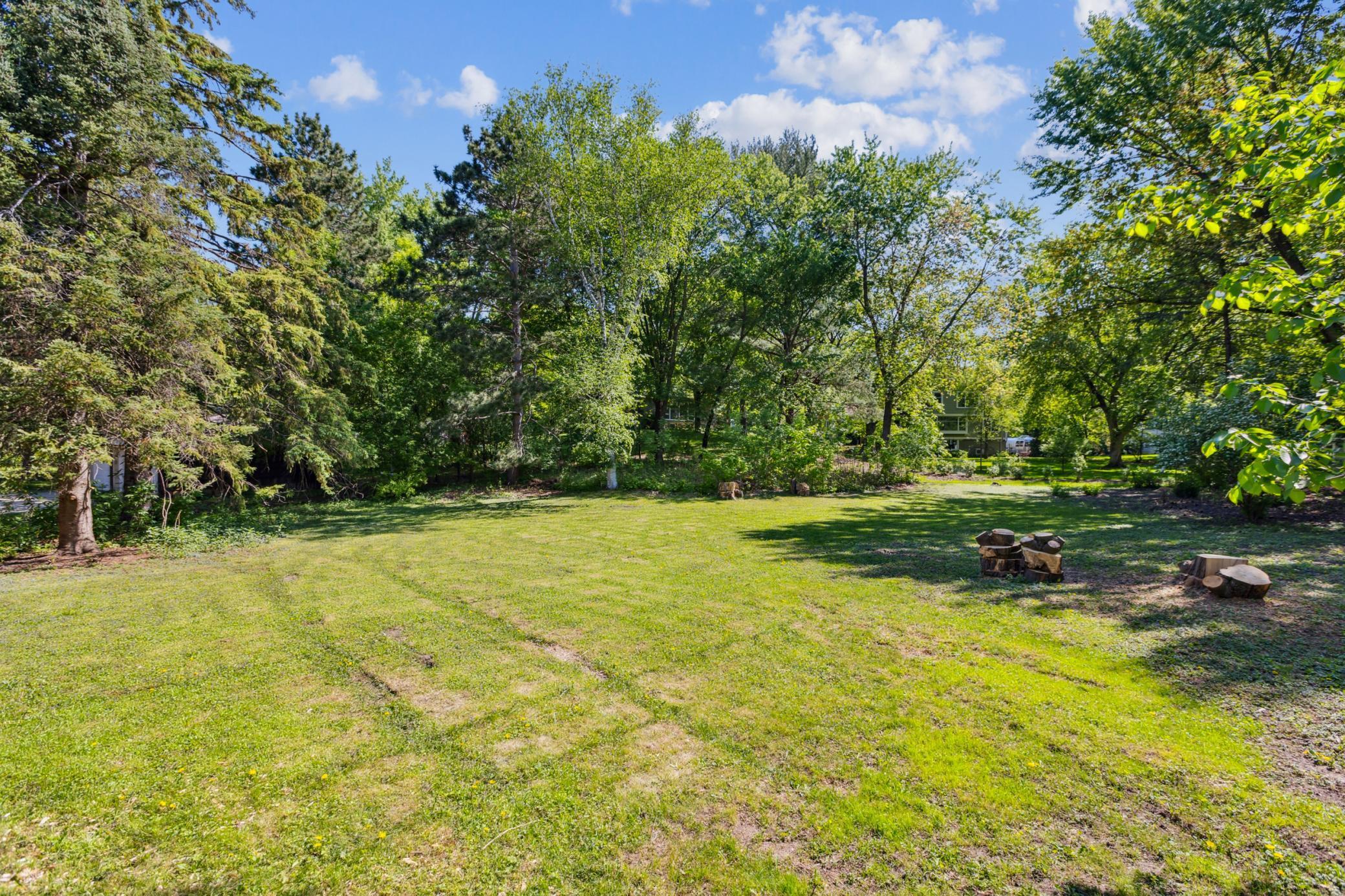 1210 Pineview Lane, Minneapolis, Minnesota image 8