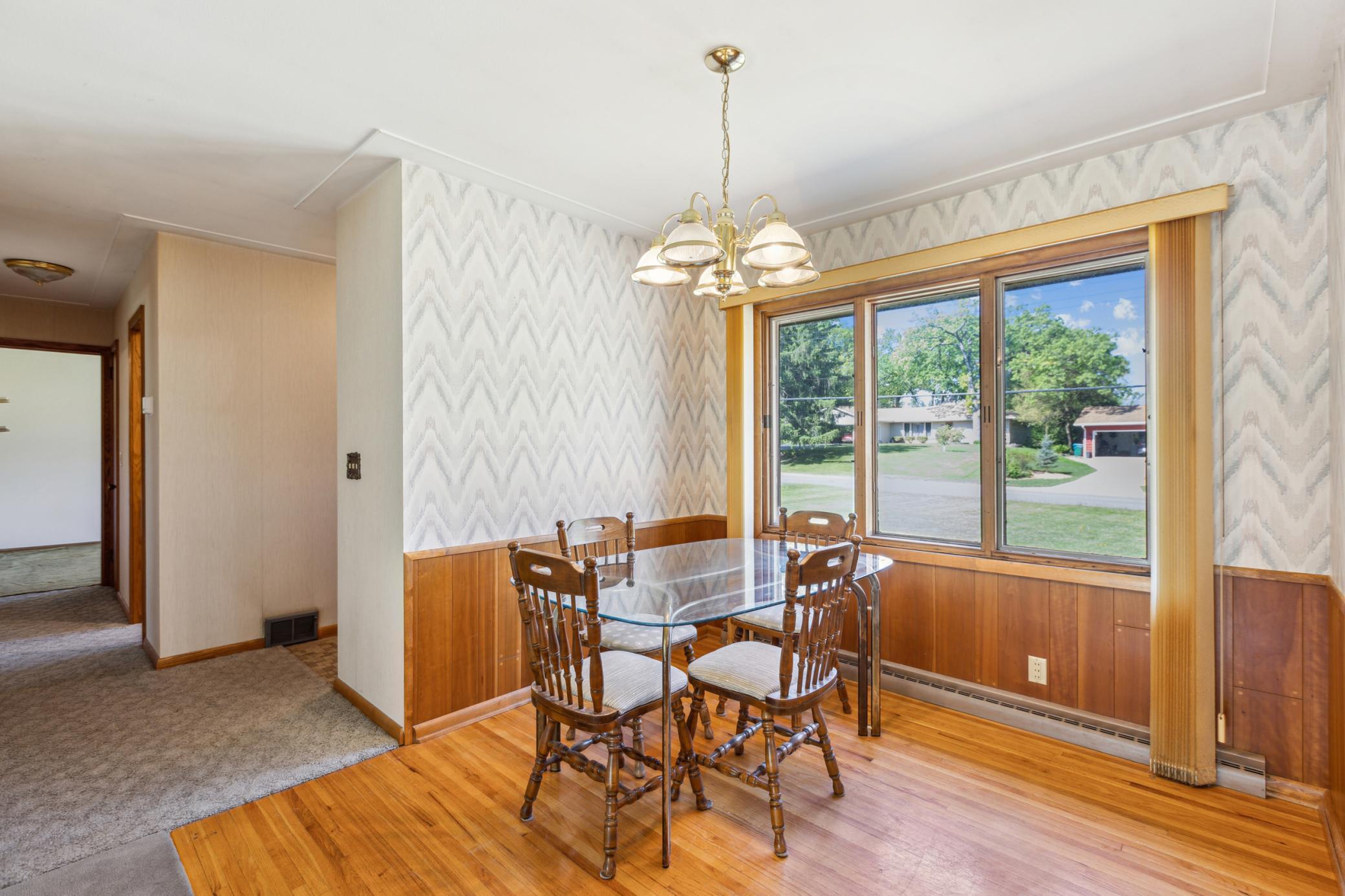 1210 Pineview Lane, Minneapolis, Minnesota image 6
