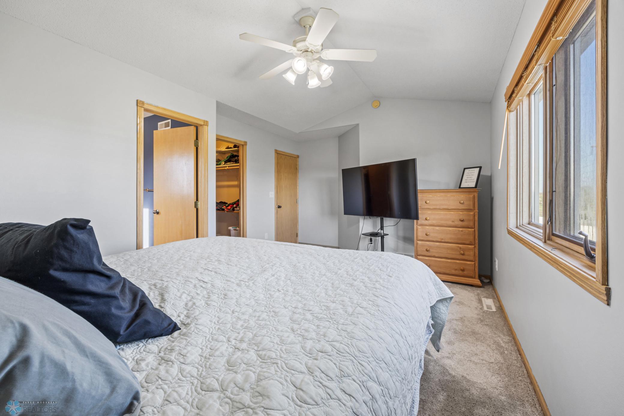 4378 46th Avenue, Fargo, North Dakota image 15