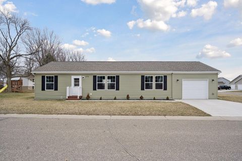 Homes For Sale - 675 Brooks Street<br/> Eden Valley, MN 55329