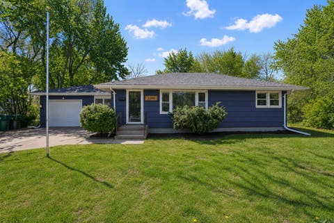 Homes For Sale - 3349 49th Avenue<br/> Brooklyn Center, MN 55429