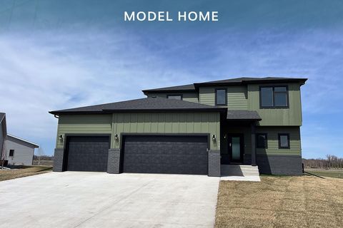Homes For Sale - 7341 101 Avenue<br/> Horace, ND 58047