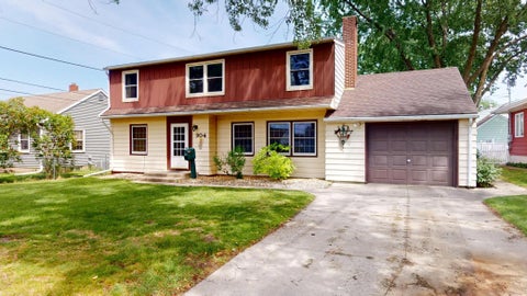 Homes For Sale - 904 Clausen Avenue<br/> Freeborn County, Albert Lea, MN 56007