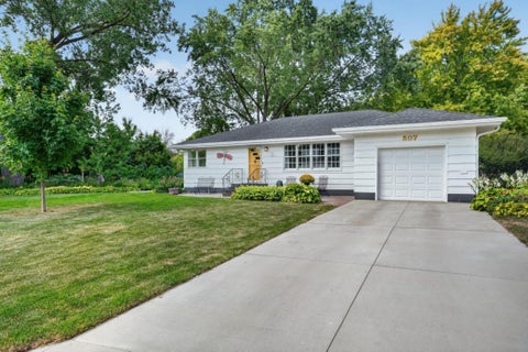 Homes For Sale - 507 N Maple Street<br/> Chaska, MN 55318