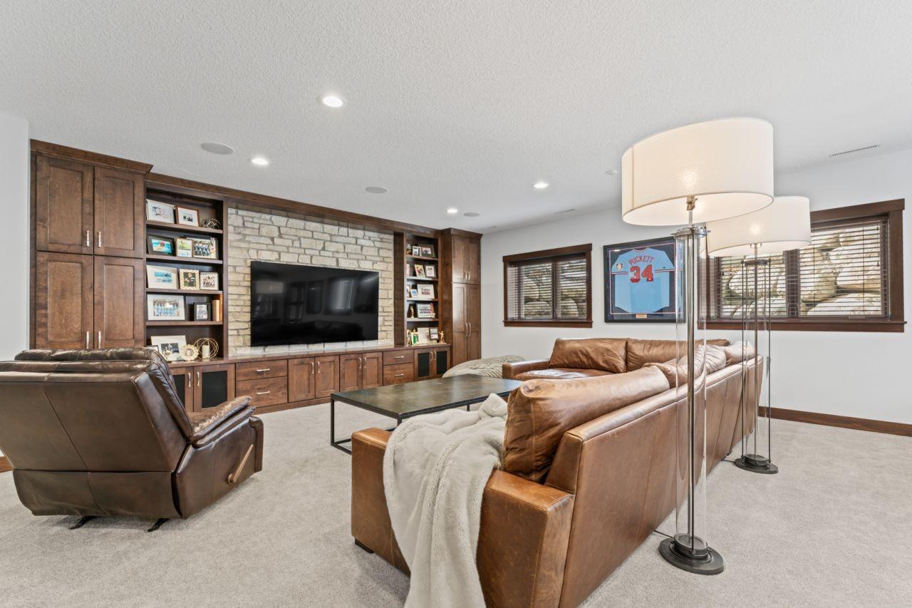 5422 Cherry Woods Lane, Rochester, Minnesota image 39