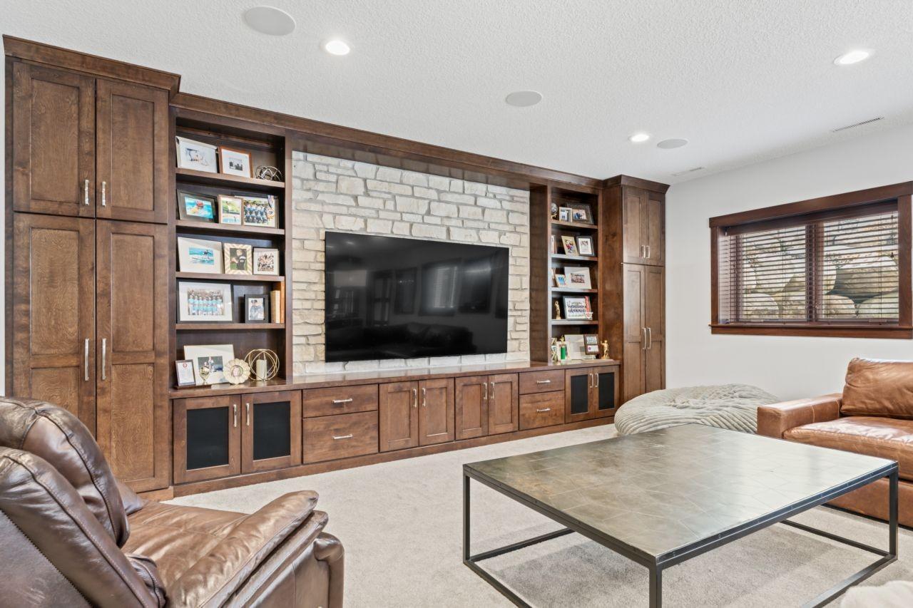 5422 Cherry Woods Lane, Rochester, Minnesota image 38