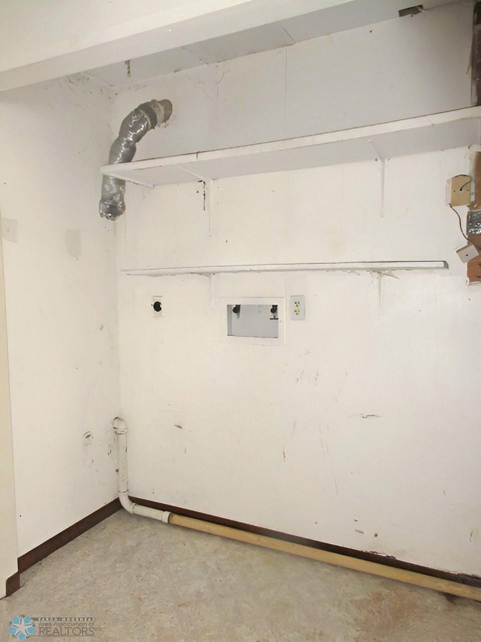 West Fargo, North Dakota 58078, United States, 2 Bedrooms Bedrooms, ,1 BathroomBathrooms,Residential,Pending,11931